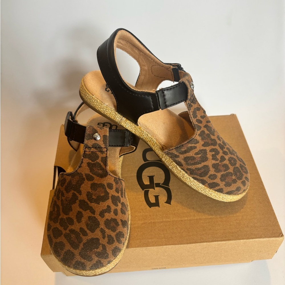 UGG sandals NWT, size 12 little kid. WITH BOX.